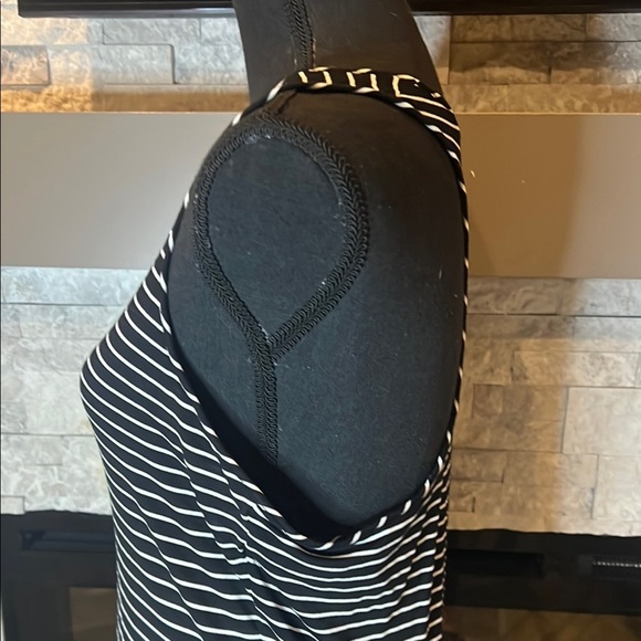 BCBGMaxAzria Black and White Striped Sleeveless Racerback Dress size Medium - Picture 4 of 10